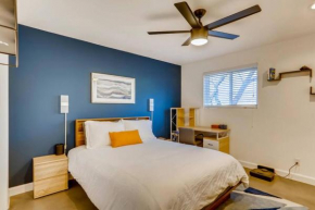Modern Designer Condo Close to Downtown Austin!